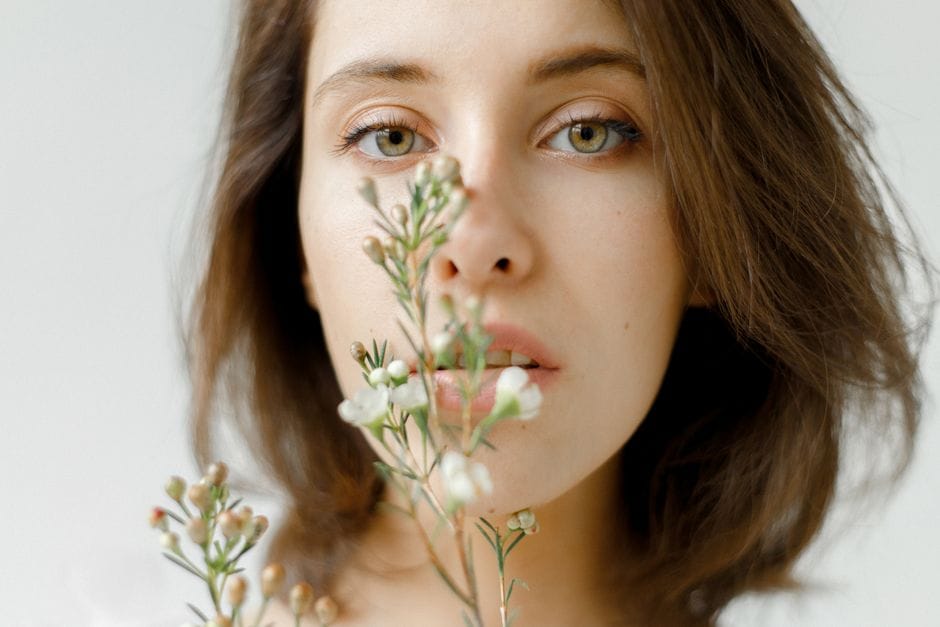 Makijaż no makeup: jak wyglądać świeżo, a nie jak po nocy